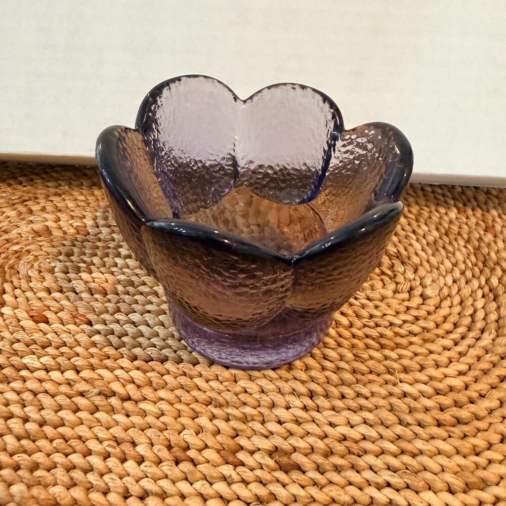 Vintage Amethyst Purple Glass Flower Petal Bowl Textured Art Glass 4 Inch